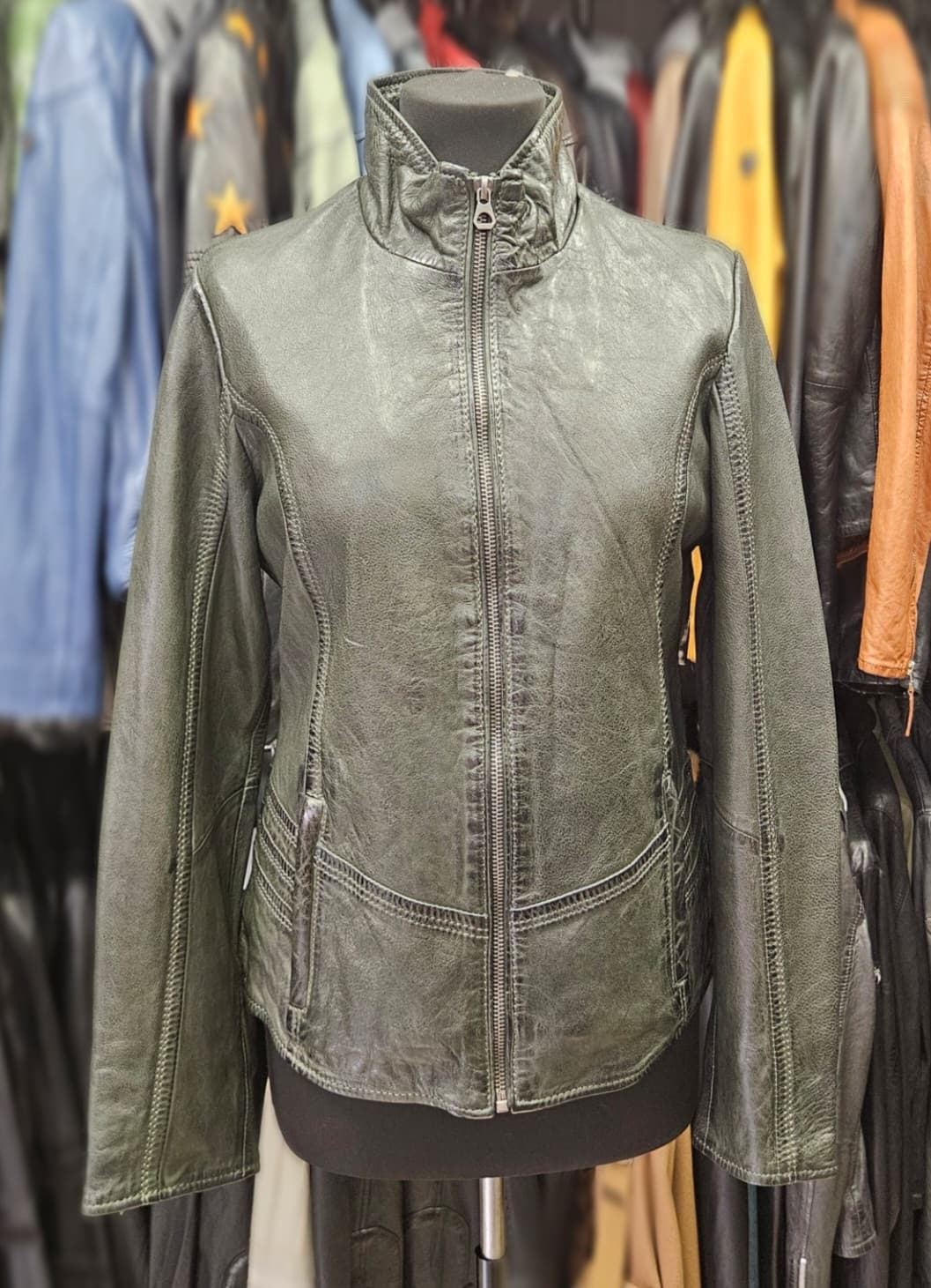 КОЖАНАЯ КУРТКА Jacket short, цвет зеленый
